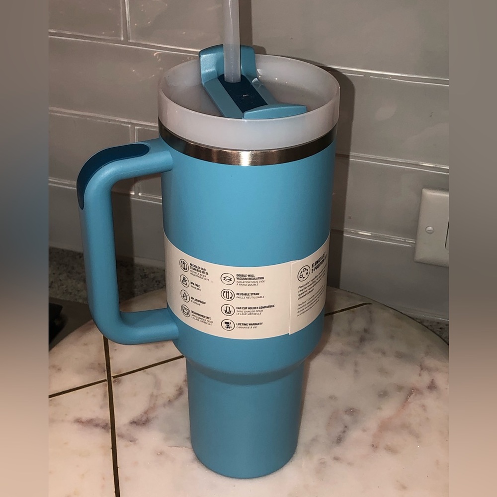 ✨NWT✨ Stanley 40 oz. Quencher H2.0 FlowState Tumbler - Pool - Picture 8 of 11